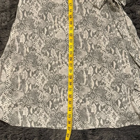 Time and Tru Gray Snakeskin Dress - Picture 9 of 13
